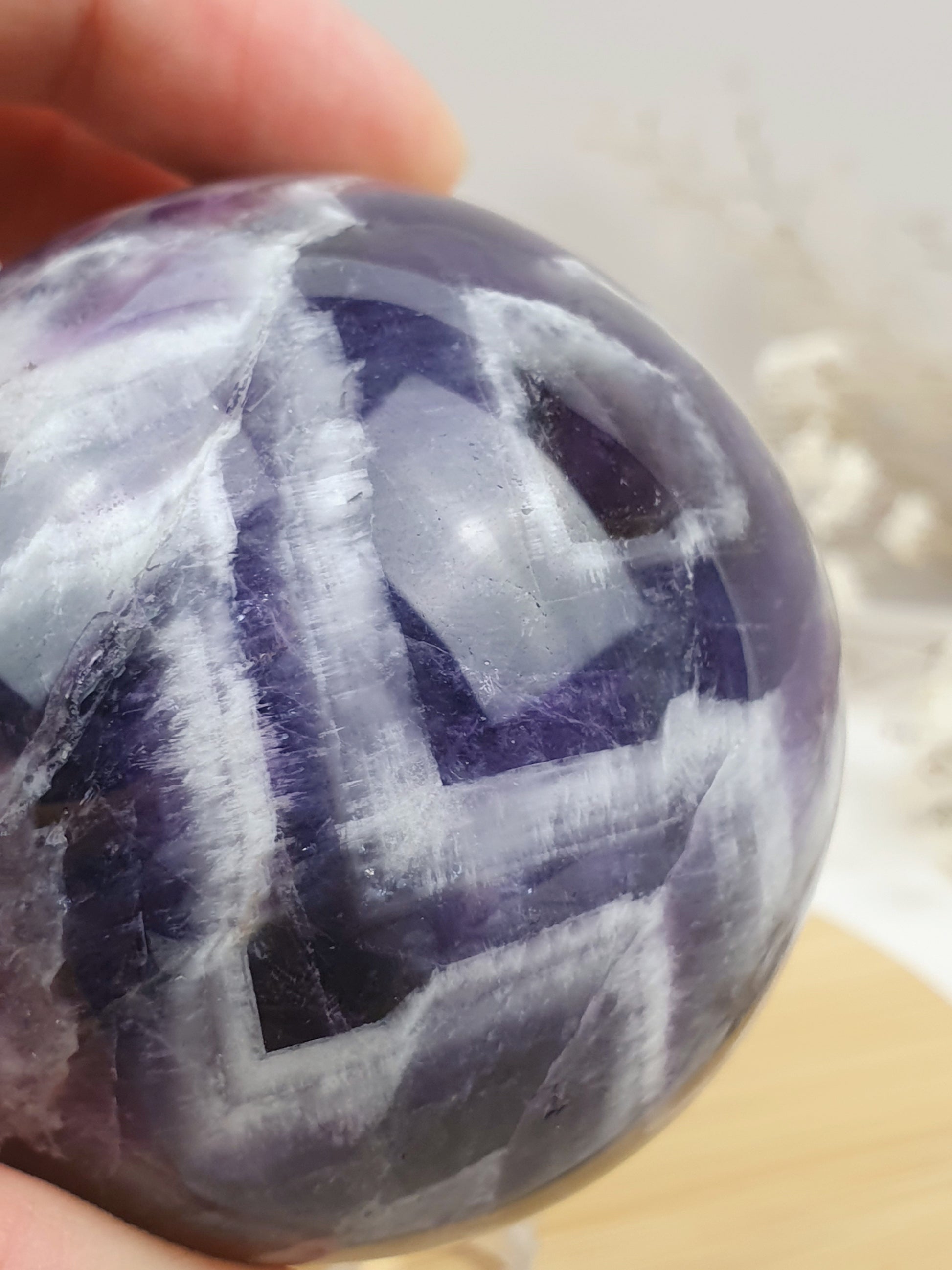 Chevron Amethyst Kugel