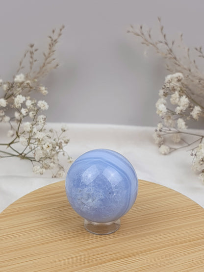 Blaue Chalcedon Kugel (1)