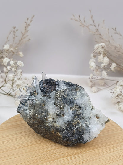 Quarz mit Pyrit Cluster (1)
