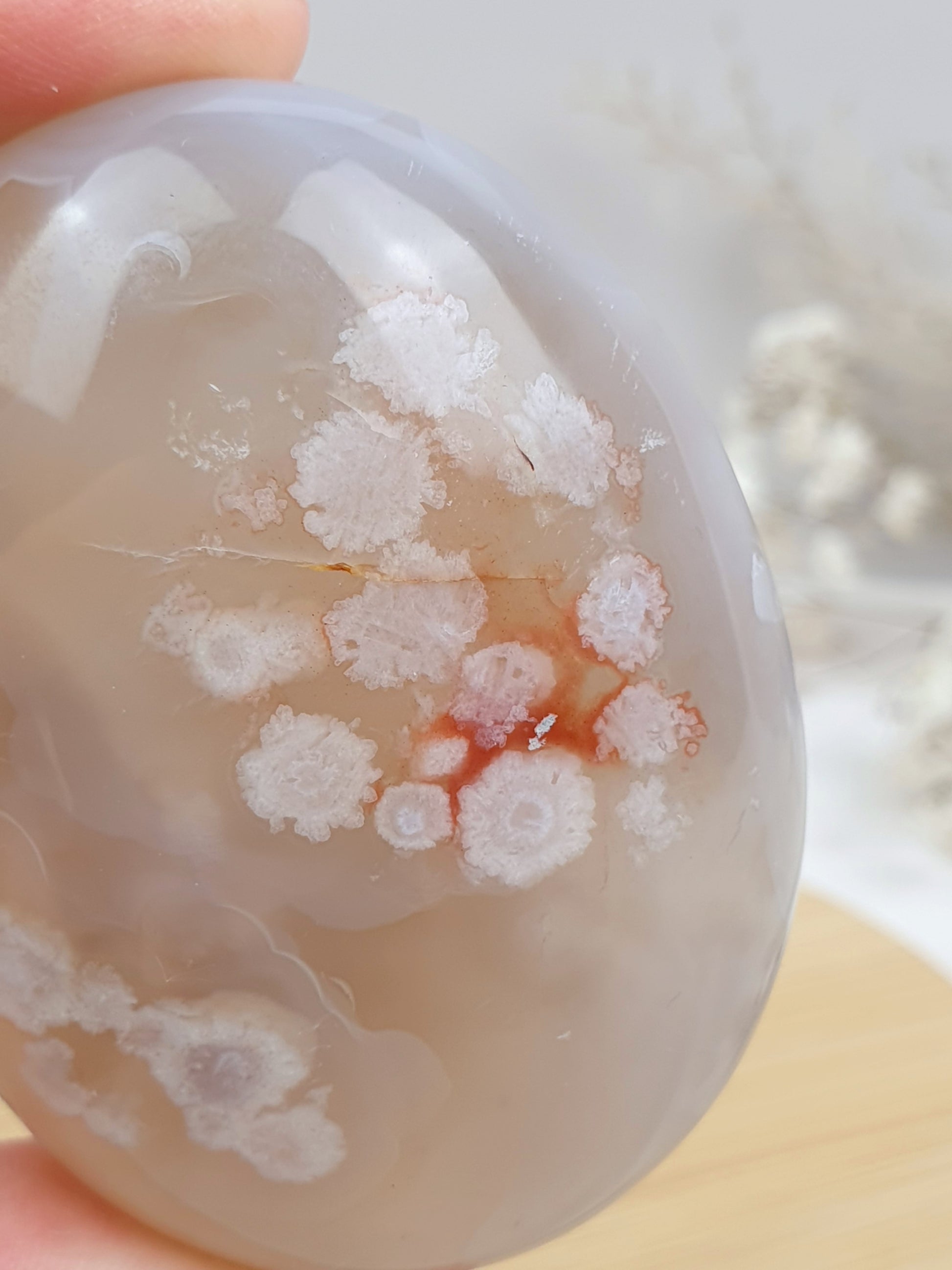 Kirschblüten Chalcedon Handstein (1)