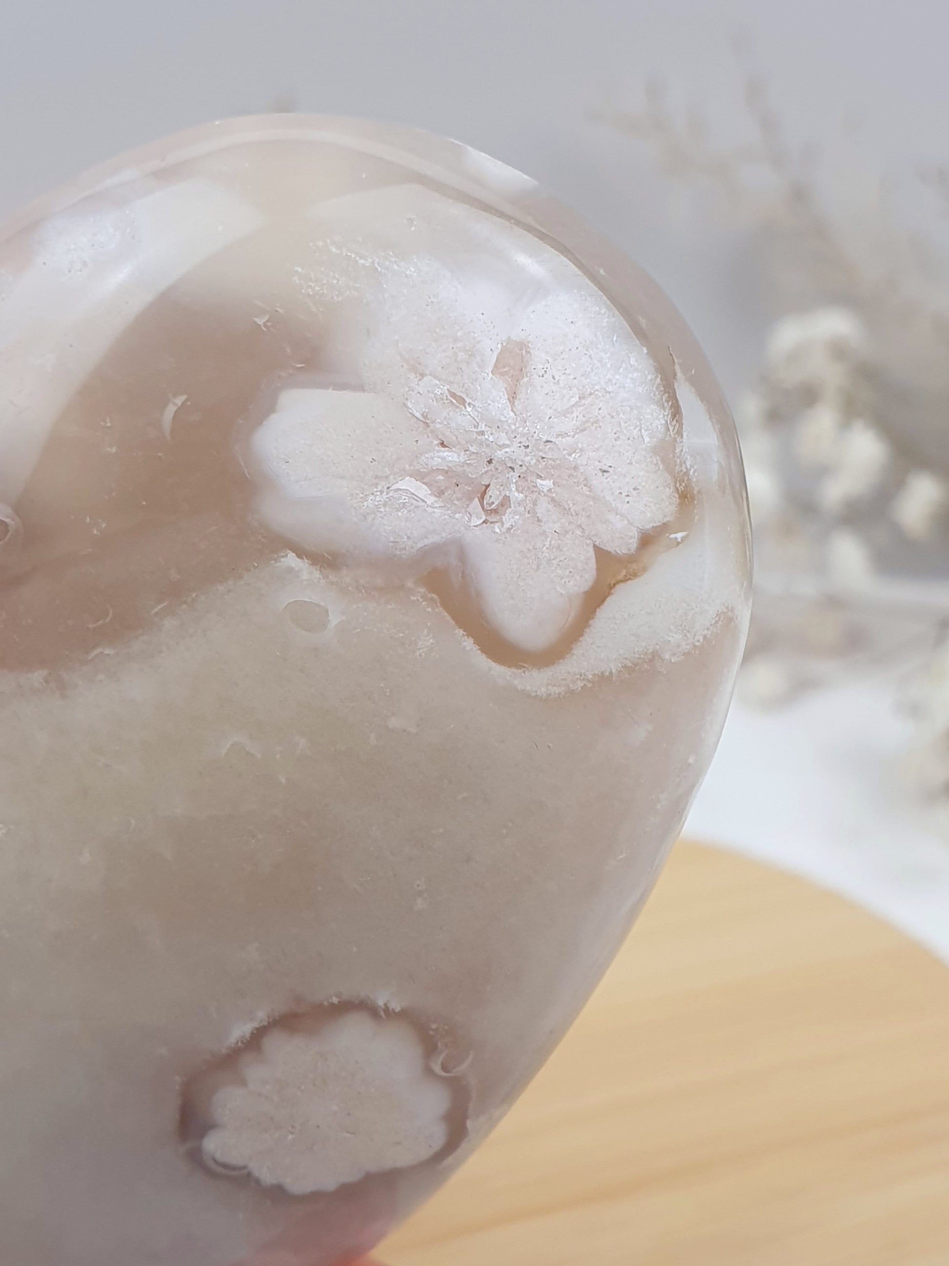 Kirschblüten Chalcedon Handstein (3)