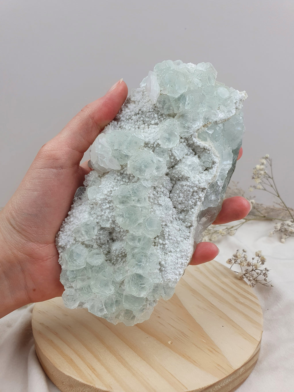 Große Fluorit Stufe mit Calcit