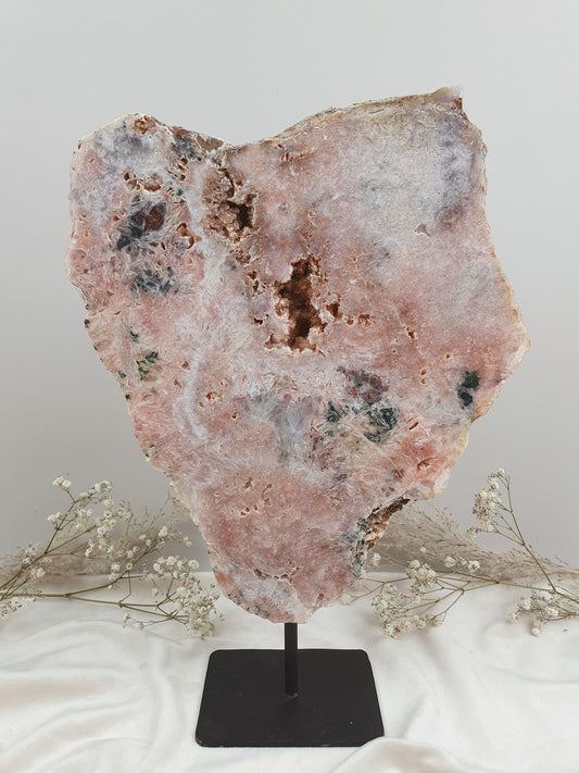 Pink Amethyst Platte auf Ständer (2)