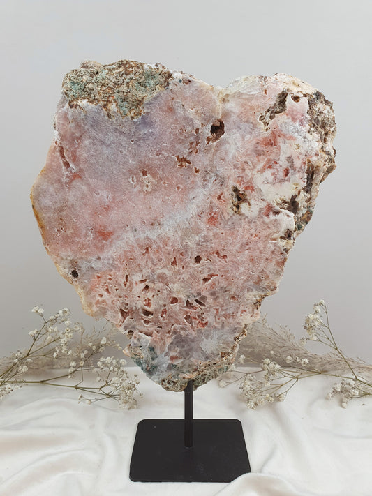 Pink Amethyst Platte auf Ständer (2)