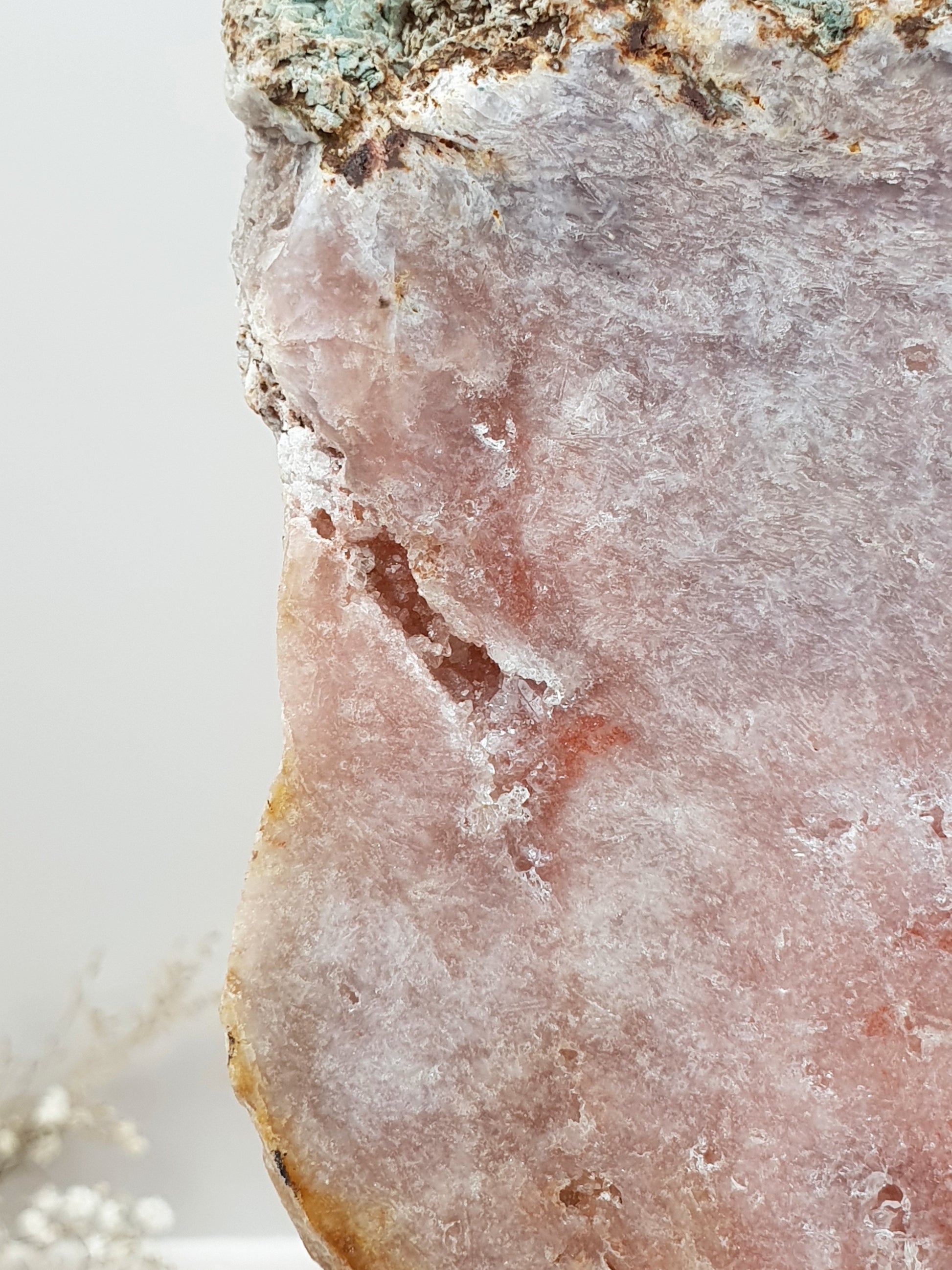 Pink Amethyst Platte auf Ständer (2)