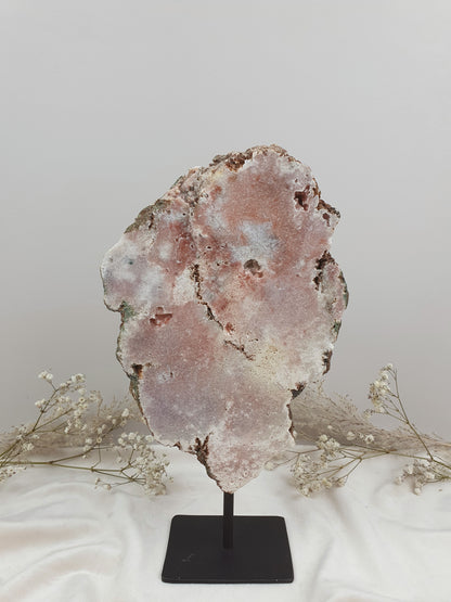 Pink Amethyst Platte auf Ständer (1)