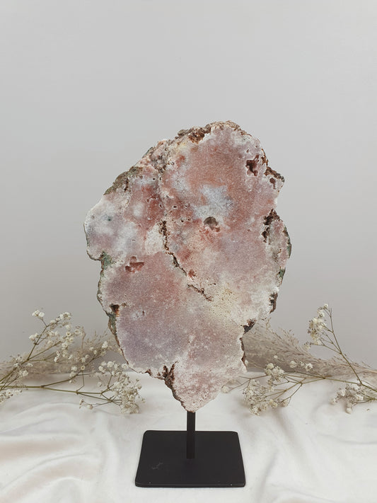 Pink Amethyst Platte auf Ständer (1)