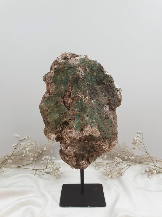 Pink Amethyst Platte auf Ständer (1)