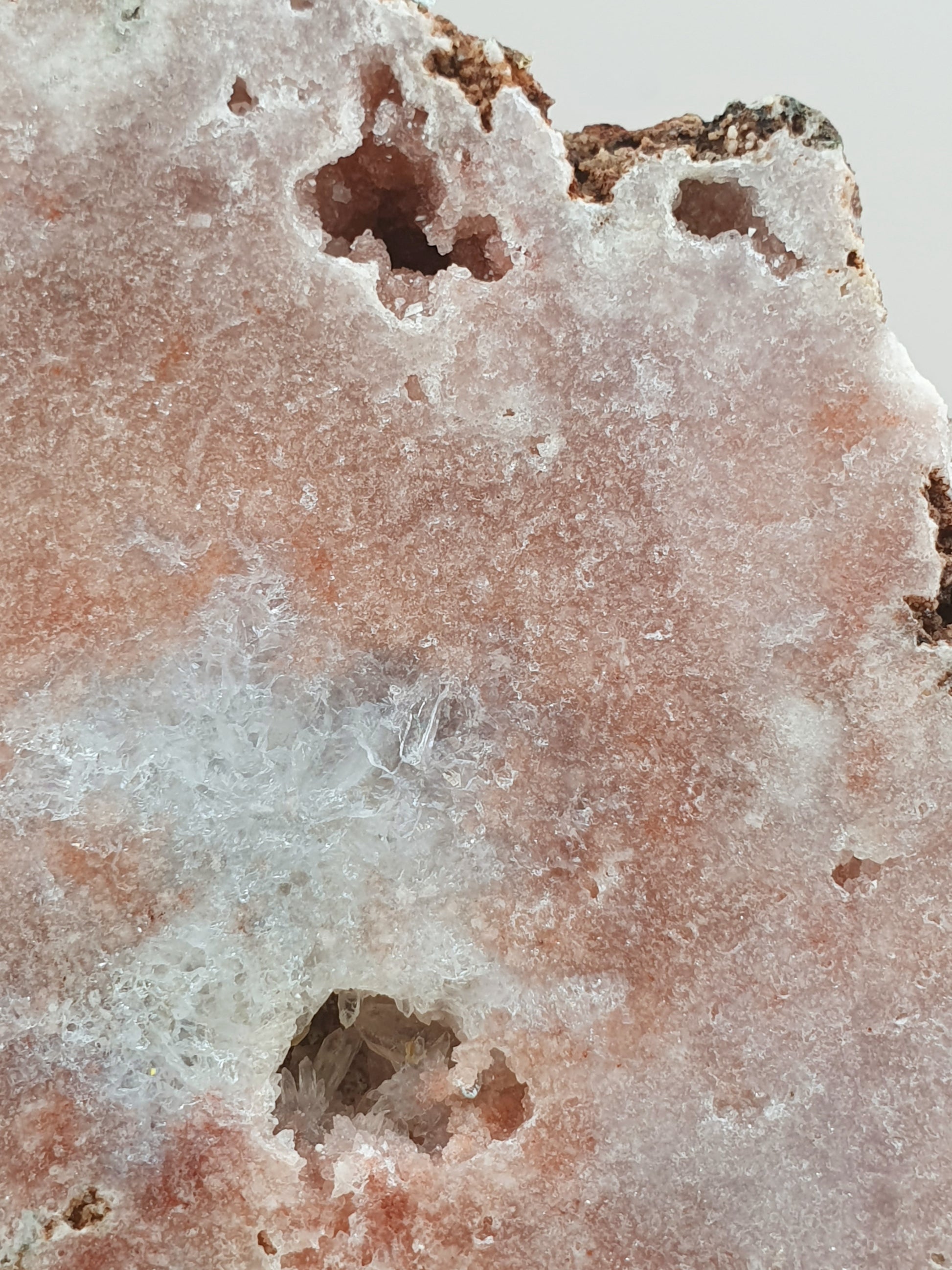 Pink Amethyst Platte auf Ständer (1)