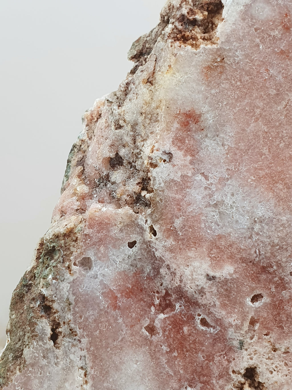 Pink Amethyst Platte auf Ständer (1)