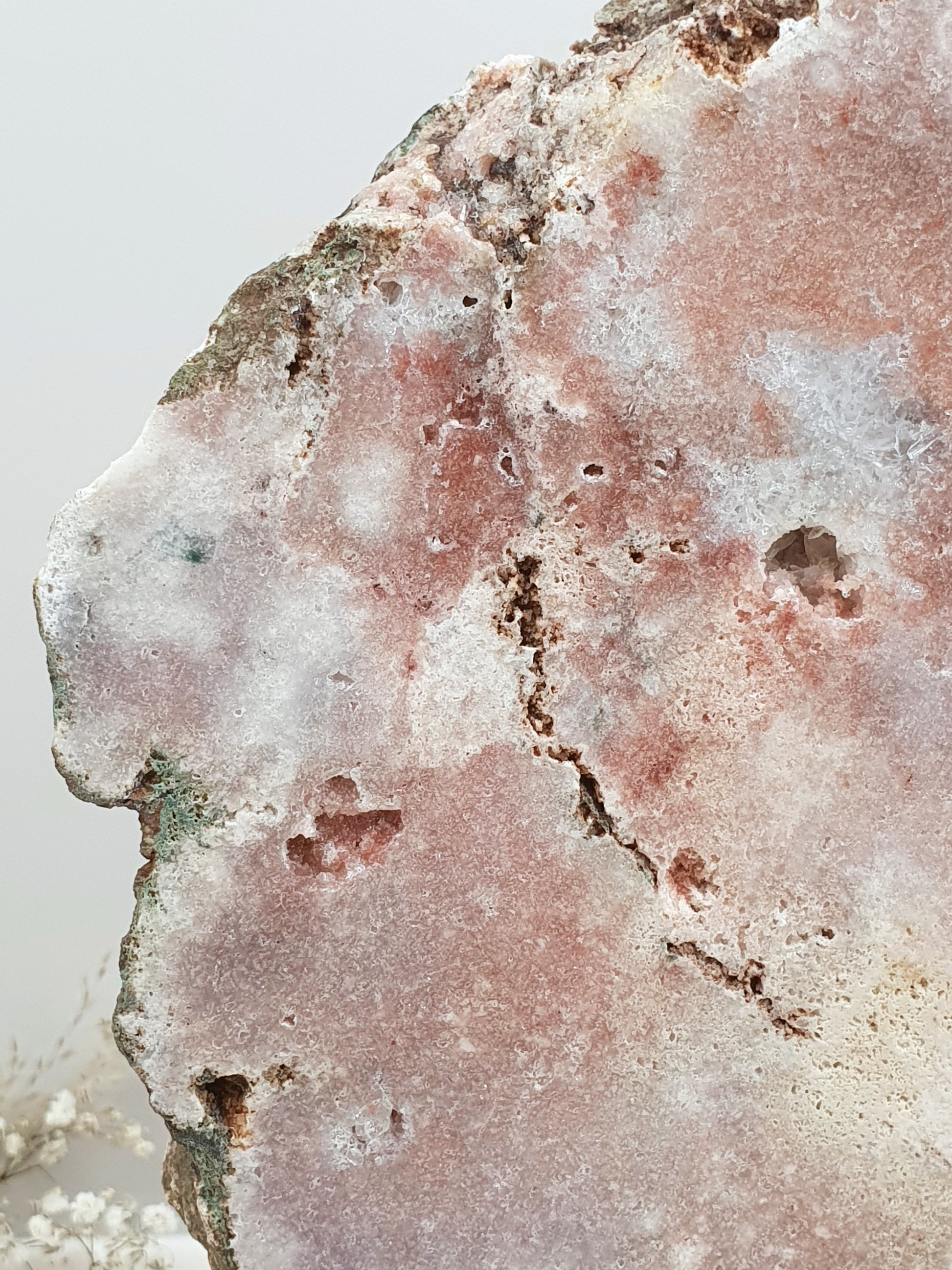 Pink Amethyst Platte auf Ständer (1)