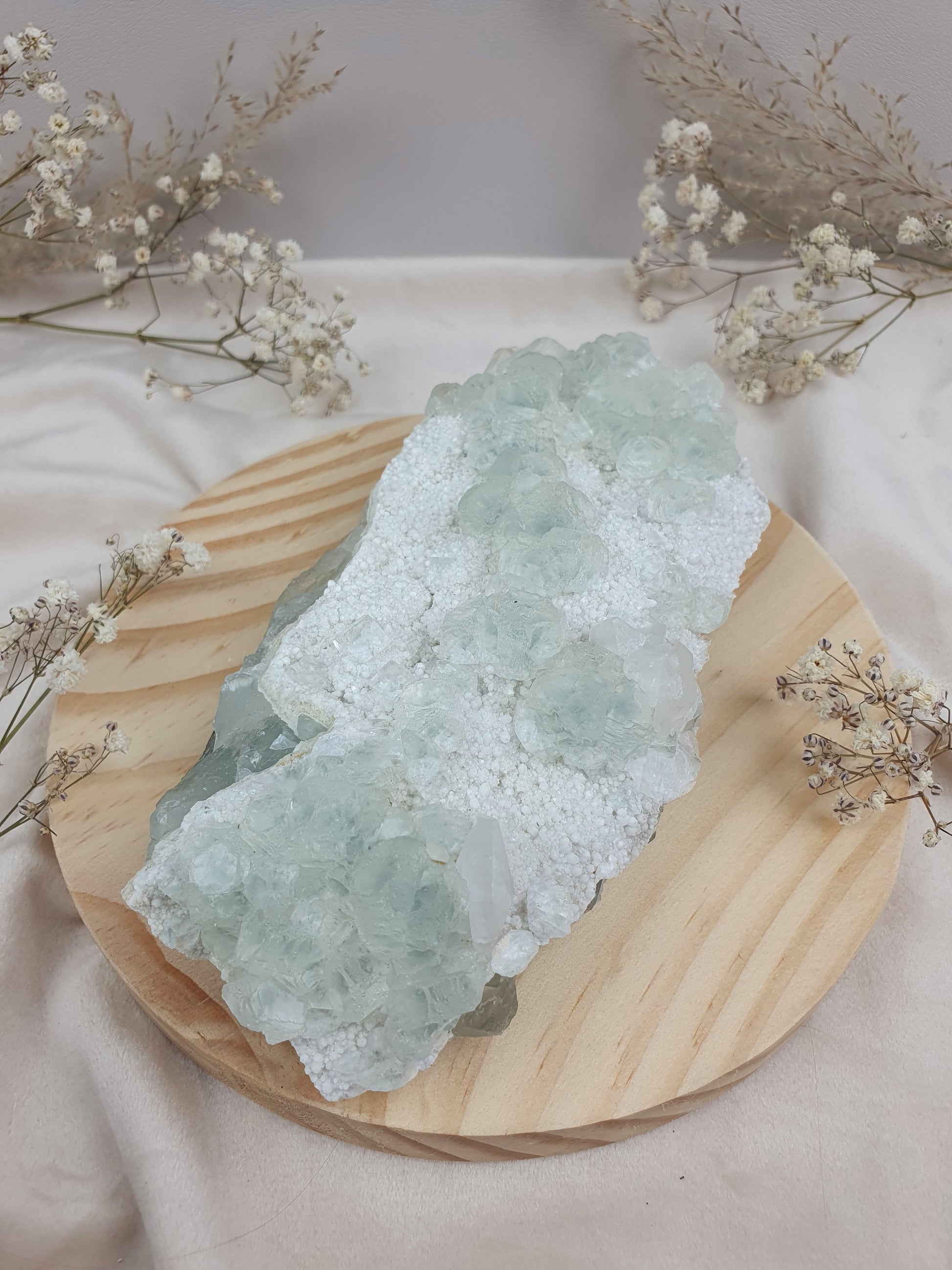 Große Fluorit Stufe mit Calcit