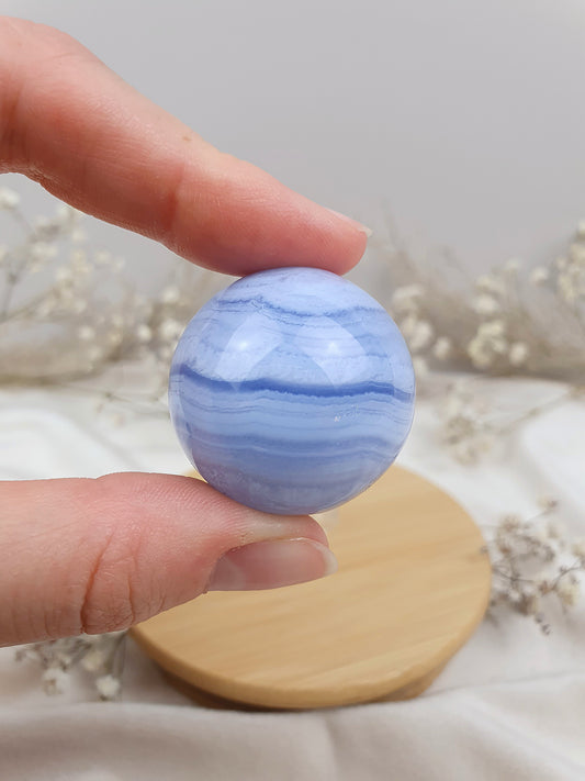 Blaue Chalcedon Kugel (1)