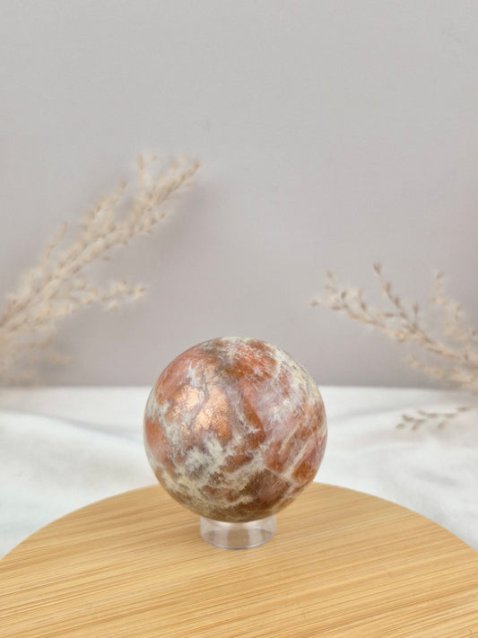 Mondstein Kugel mit blauem Schimmer (4)