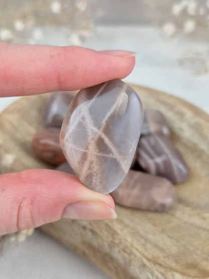 Braune Mondstein Trommelsteine