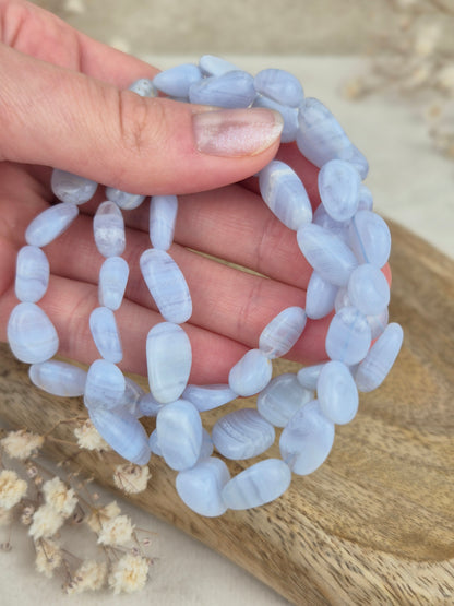Blauer Chalcedon Armband Nuggets
