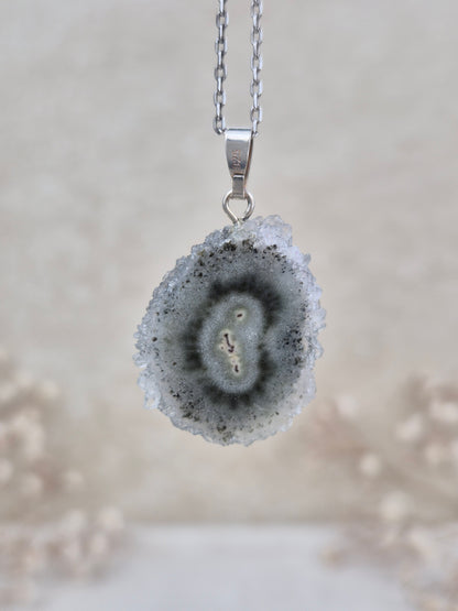 Grüner Amethyst Stalaktit Anhänger, 925 Silber