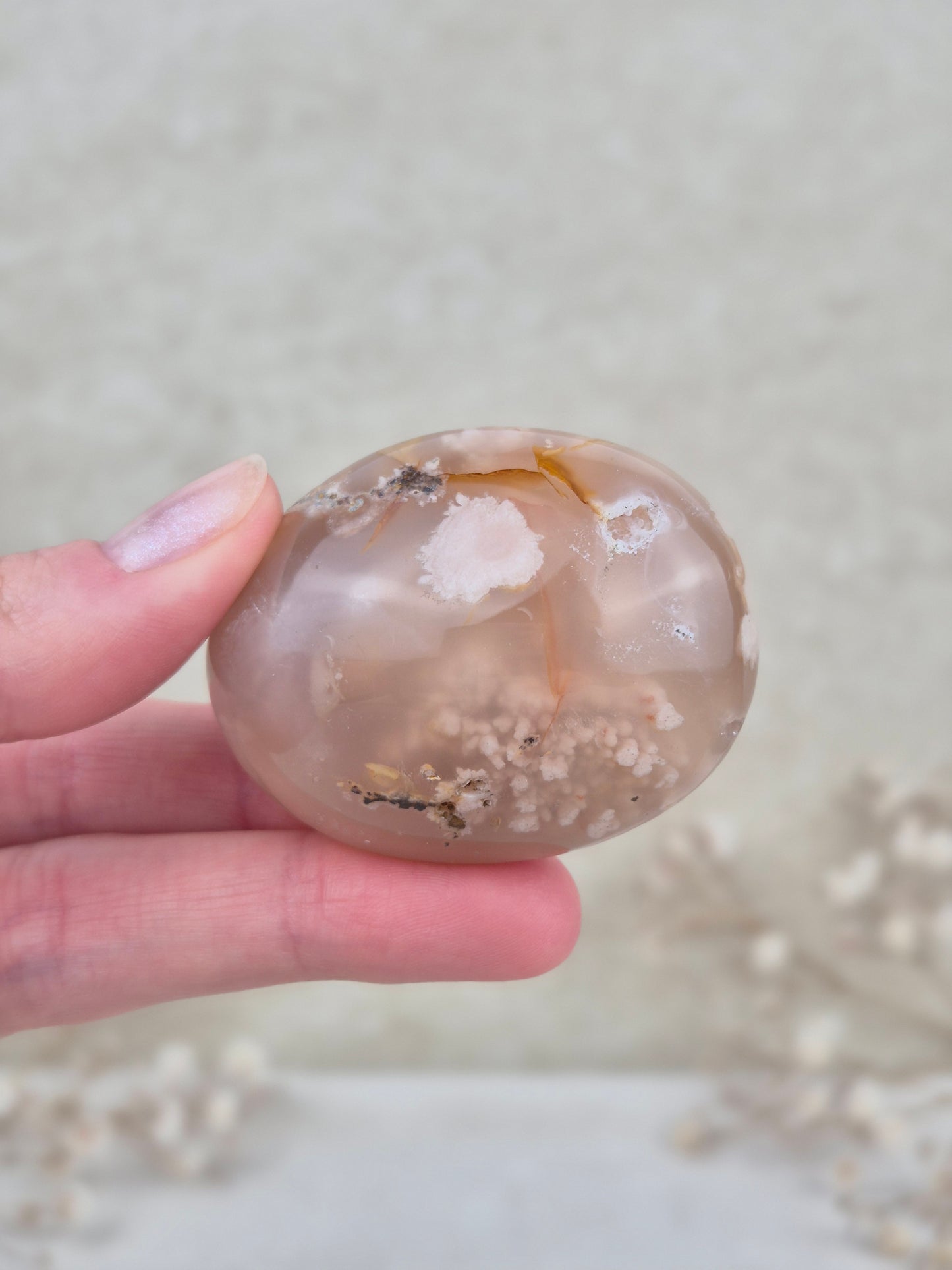 Kirschblüten Chalcedon Handstein (1)
