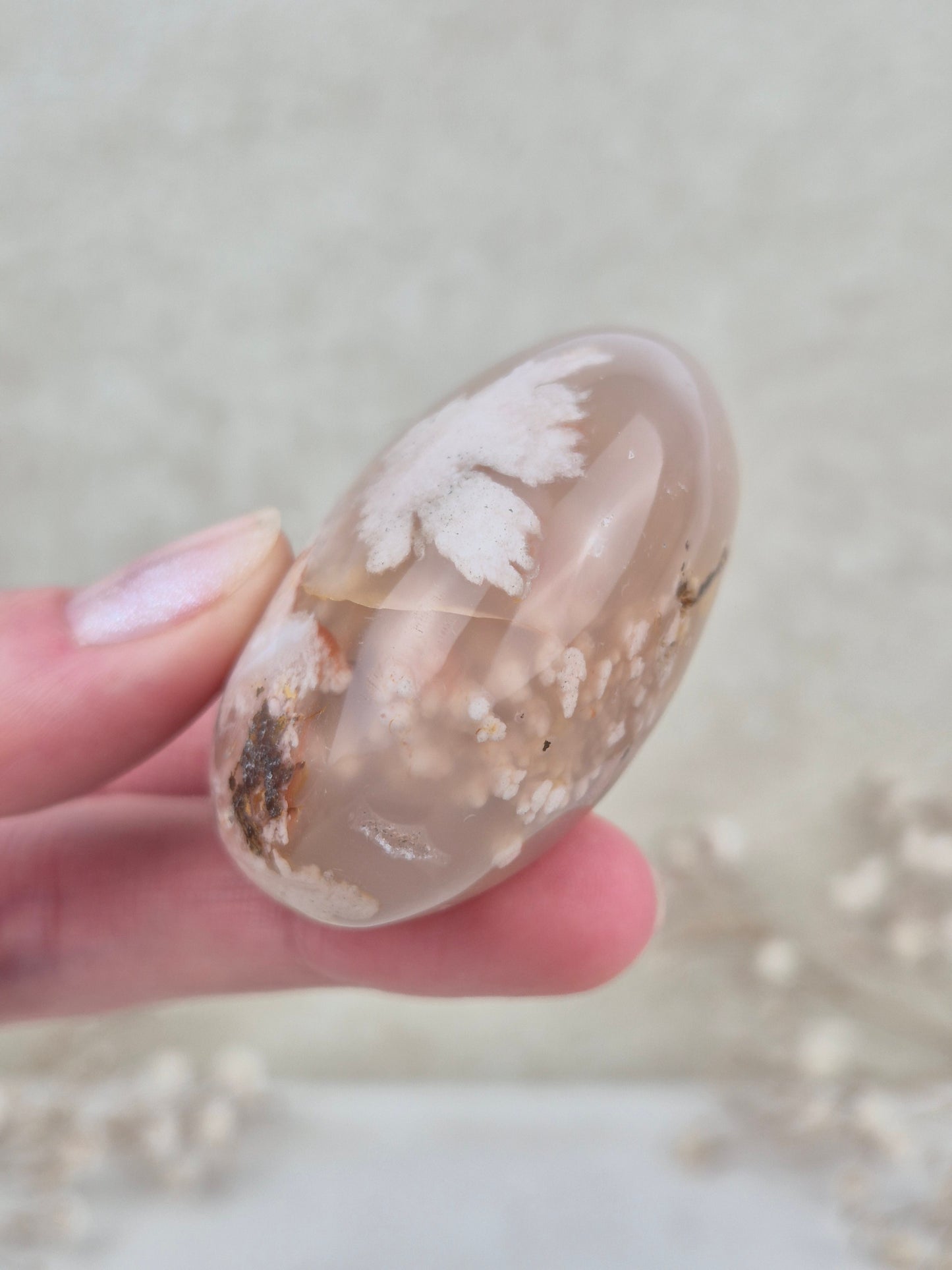 Kirschblüten Chalcedon Handstein (1)
