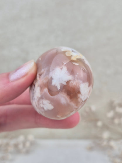 Kirschblüten Chalcedon Handstein (2)