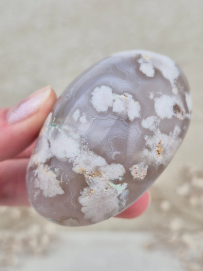 Kirschblüten Chalcedon Handstein (4)